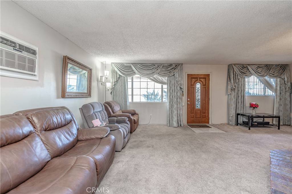 Pacoima, CA 91331,13772 Desmond ST