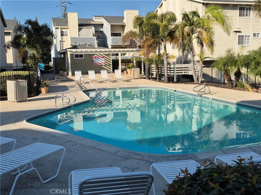 Azusa, CA 91702,777 S Citrus AVE #263