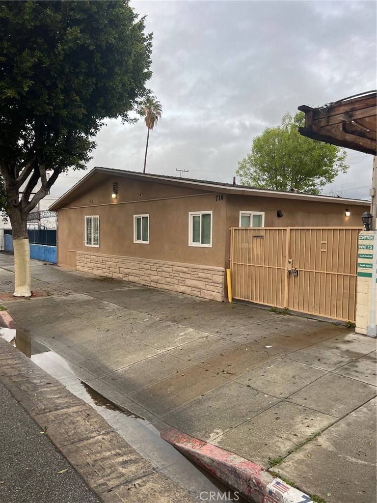 Compton, CA 90221,714 S Long Beach BLVD