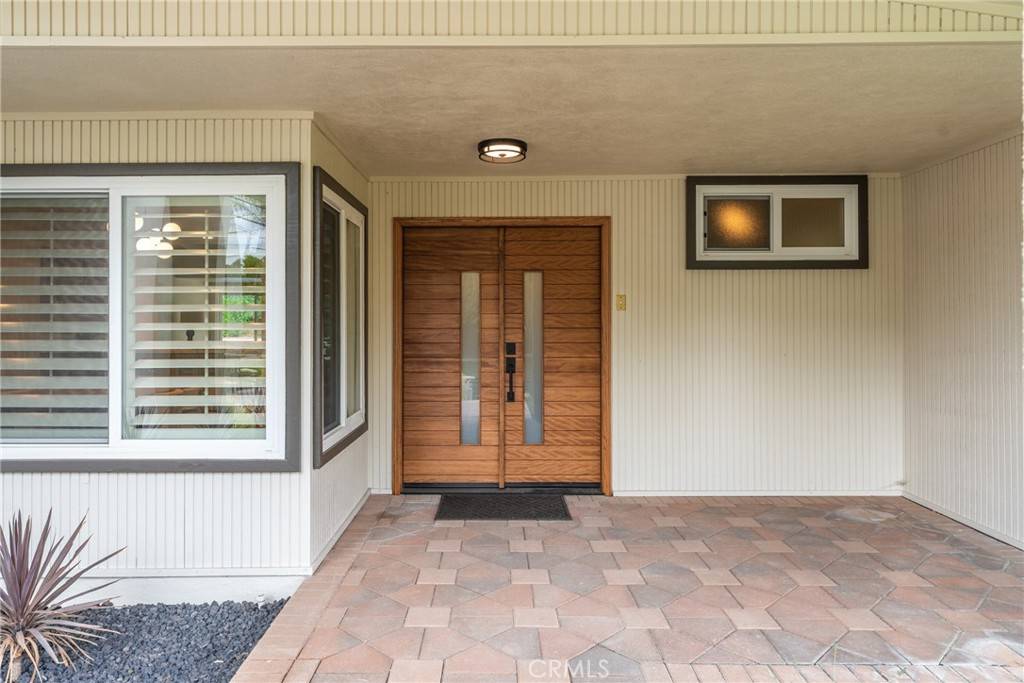 Woodland Hills, CA 91364,20217 Wells DR
