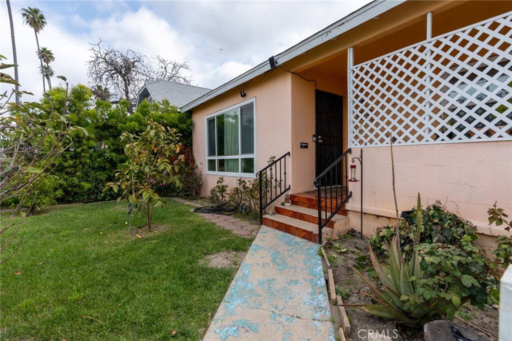 Los Angeles, CA 90044,5864 Bonsallo AVE