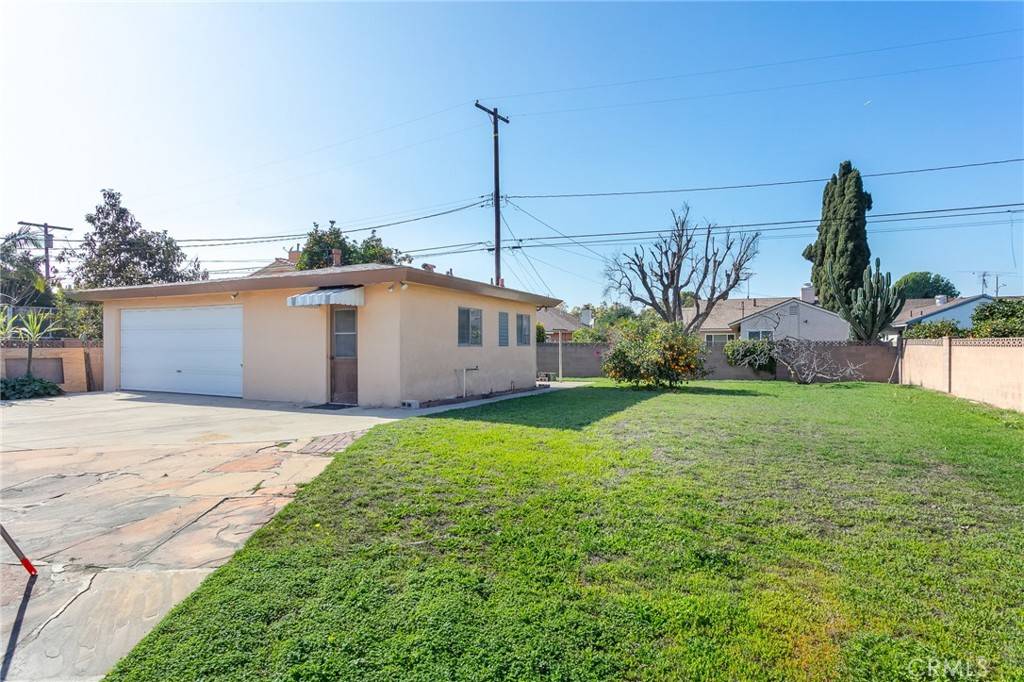 Downey, CA 90241,11535 Rives AVE