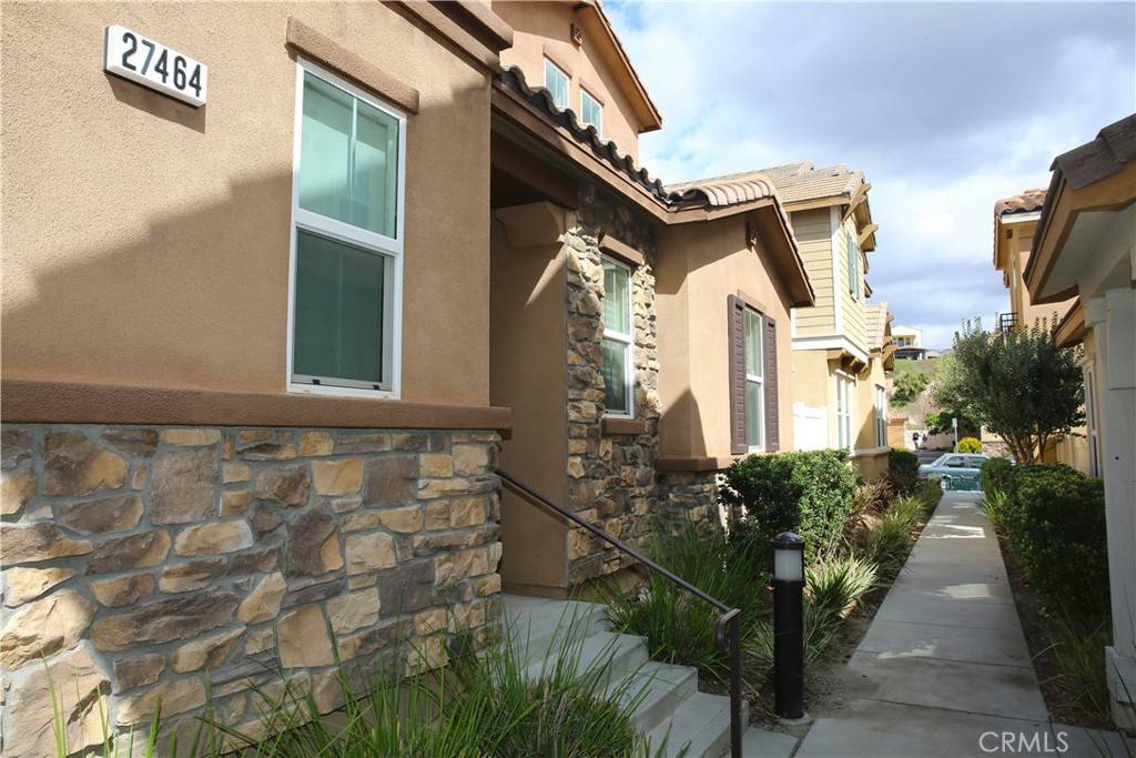 Saugus, CA 91350,27464 Honeydew CT