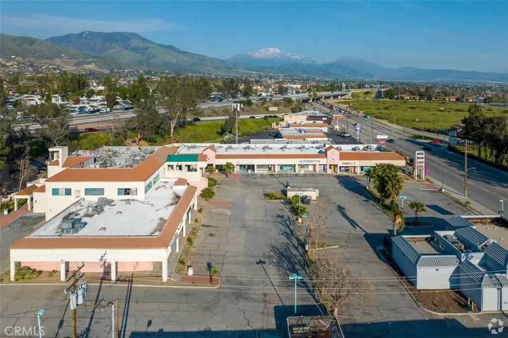 San Bernardino, CA 92404,2210 E Highland AVE #115