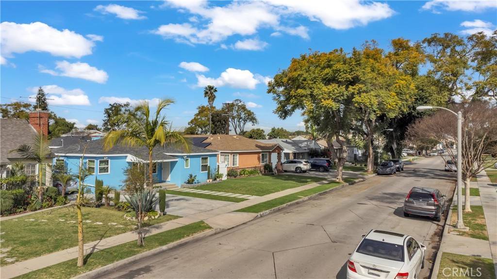 South Gate, CA 90280,10125 Hunt AVE