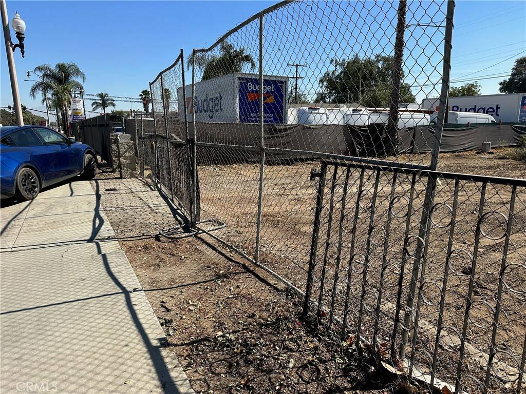 Fontana, CA 92335,14043 Foothill blvd