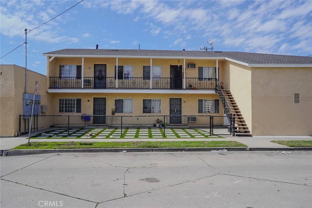 South Gate, CA 90280,2973 Century BLVD