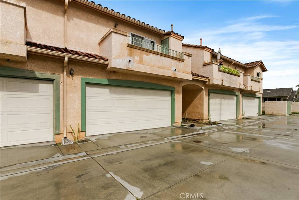 Downey, CA 90242,8321 Alameda ST