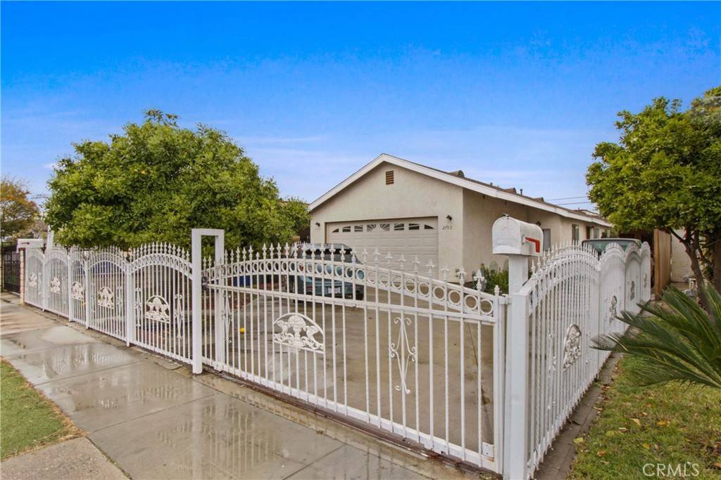 South Gate, CA 90280,2703 Missouri AVE