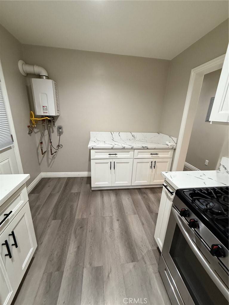 Huntington Park, CA 90255,2718 Saturn AVE