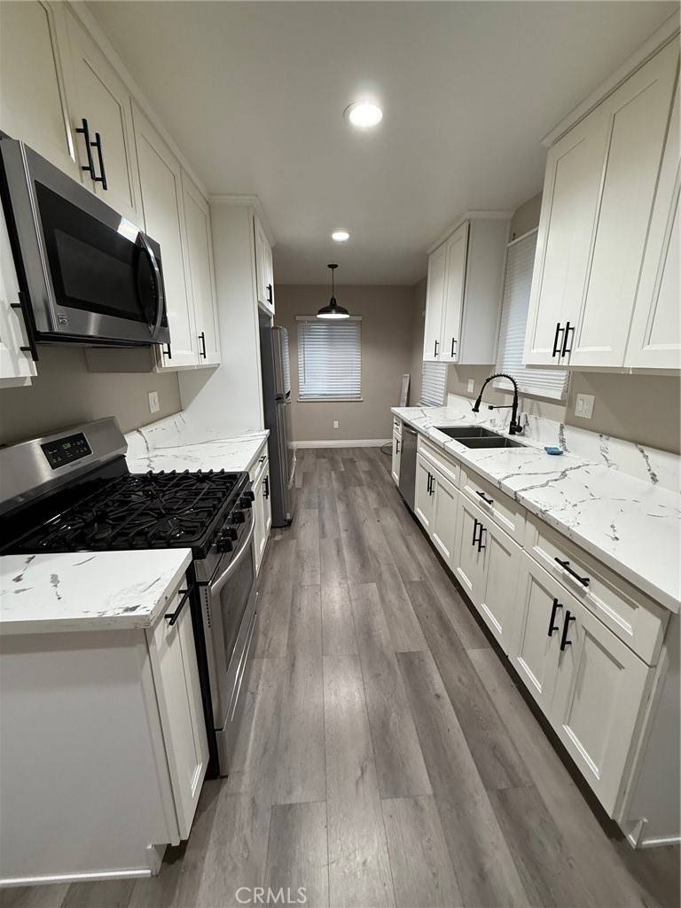 Huntington Park, CA 90255,2718 Saturn AVE
