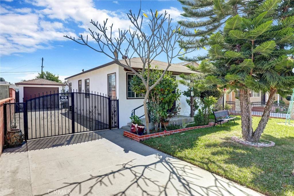 Downey, CA 90241,11412 Rives AVE