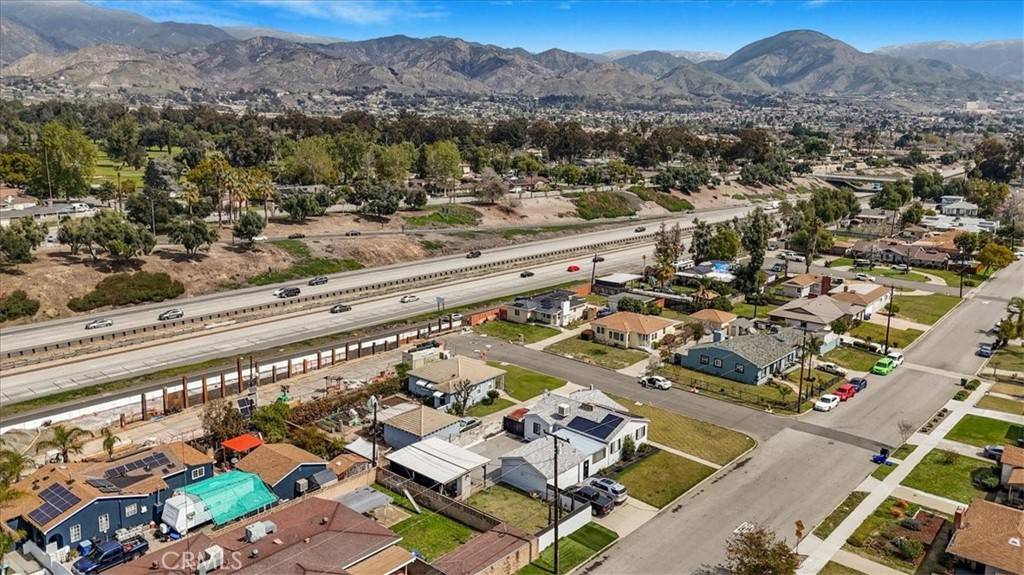 San Bernardino, CA 92404,2908 Parkside PL