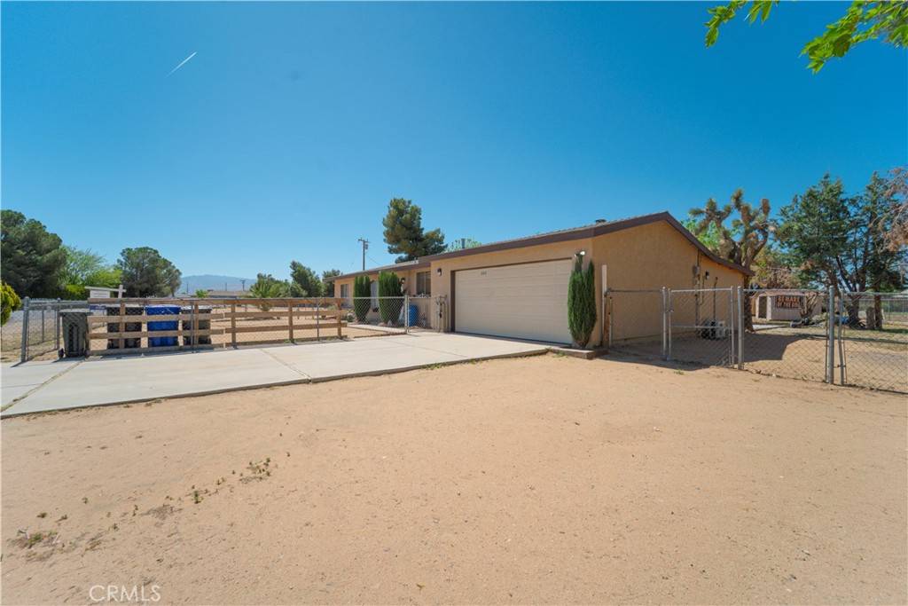 Apple Valley, CA 92308,21215 Multnomah RD