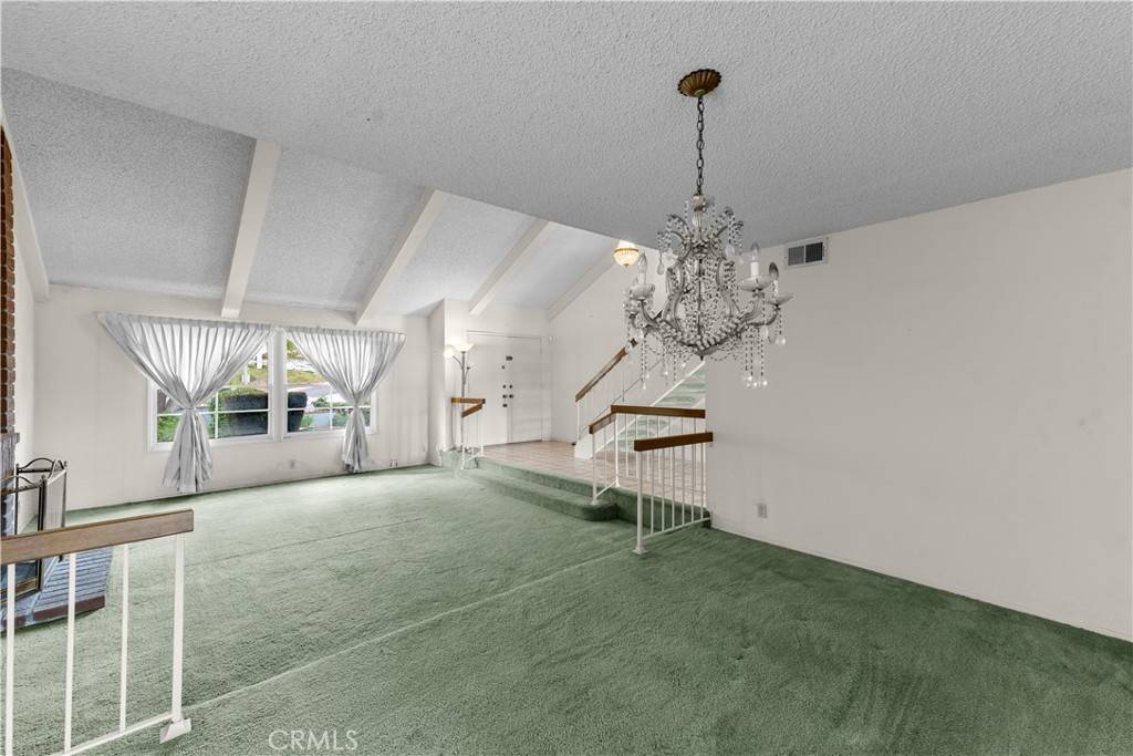 Diamond Bar, CA 91765,22244 Croll CT
