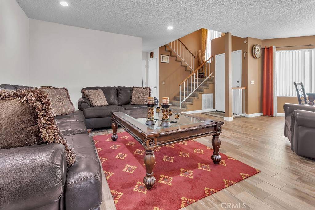 Fontana, CA 92337,11877 Safiro CT