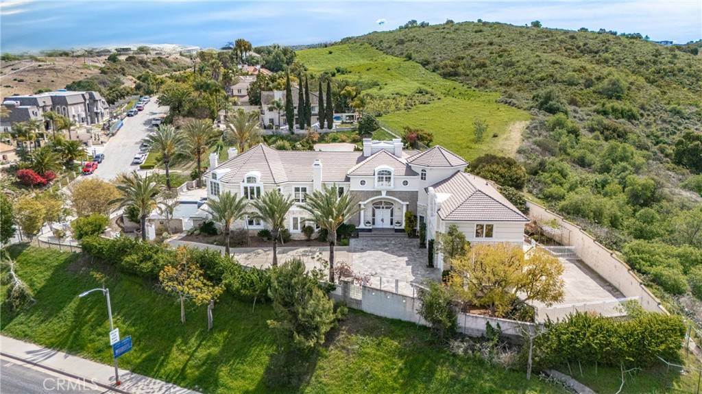Hacienda Heights, CA 91745,15406 Skyline DR