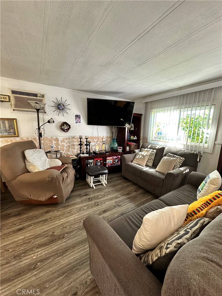 Bellflower, CA 90706,8723 Artesia BLVD #10