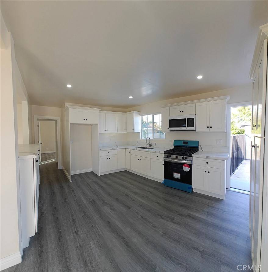Lynwood, CA 90262,4535 Blount PL