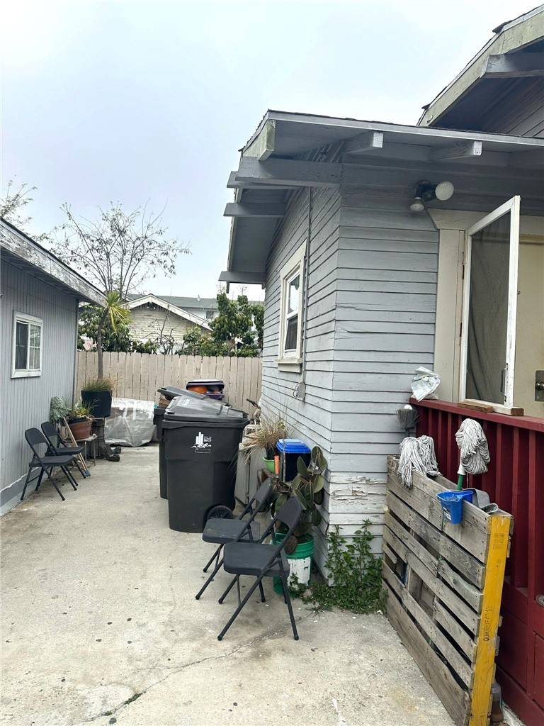 Long Beach, CA 90813,861 Alamitos Ave