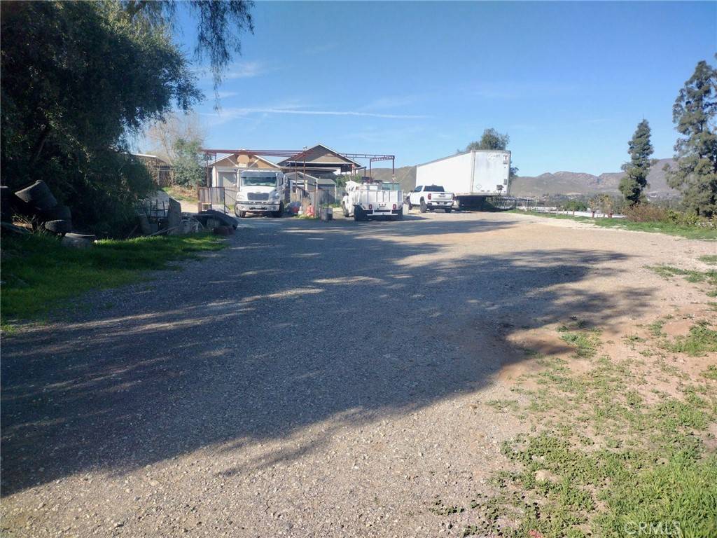 Jurupa Valley, CA 92509,0 52nd ST