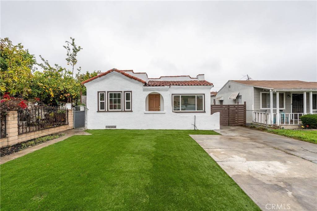 Compton, CA 90221,925 E Stockton AVE