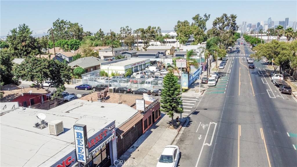 4301 Avalon BLVD Los Angeles, CA 90011