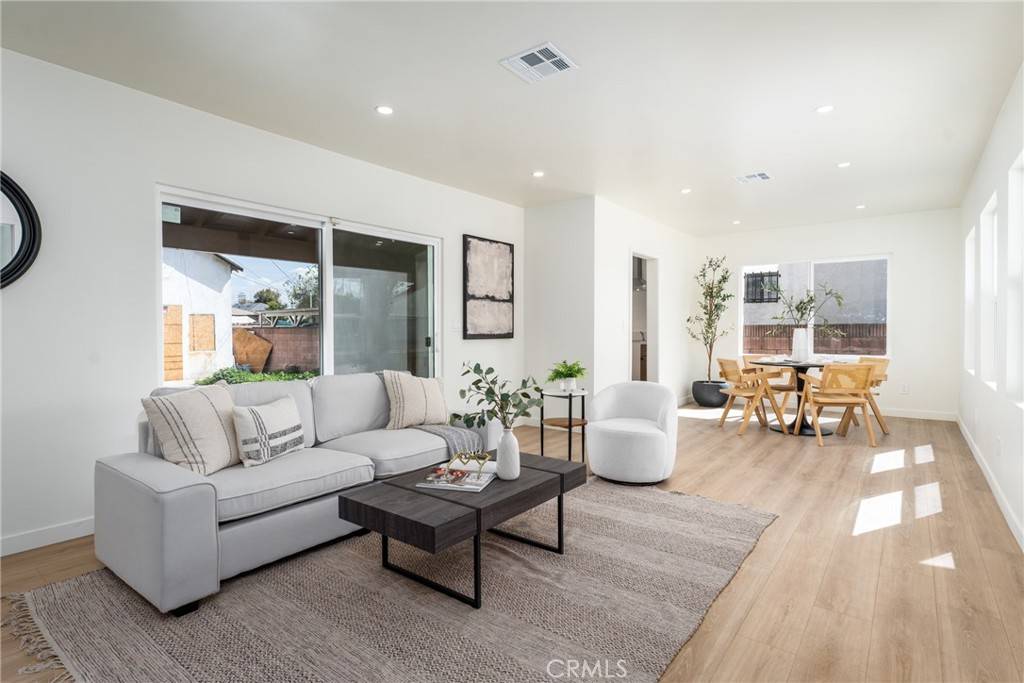 Bell Gardens, CA 90201,6127 Gage AVE