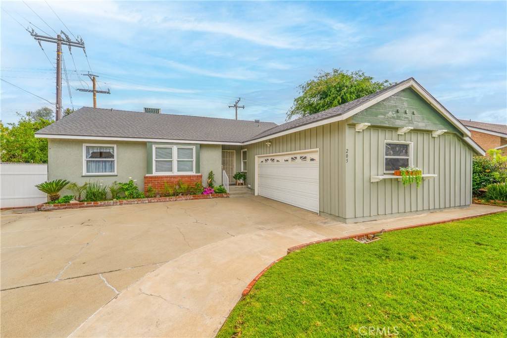 Montebello, CA 90640,205 W Oakmont DR