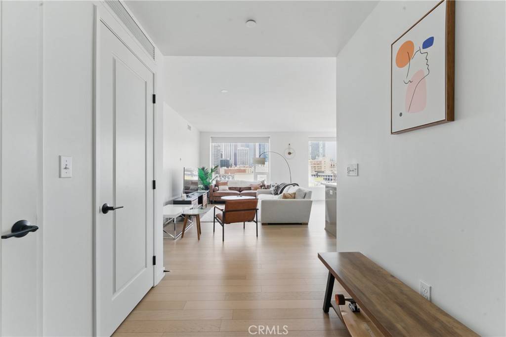 1050 S Grand AVE #1010 Los Angeles, CA 90015