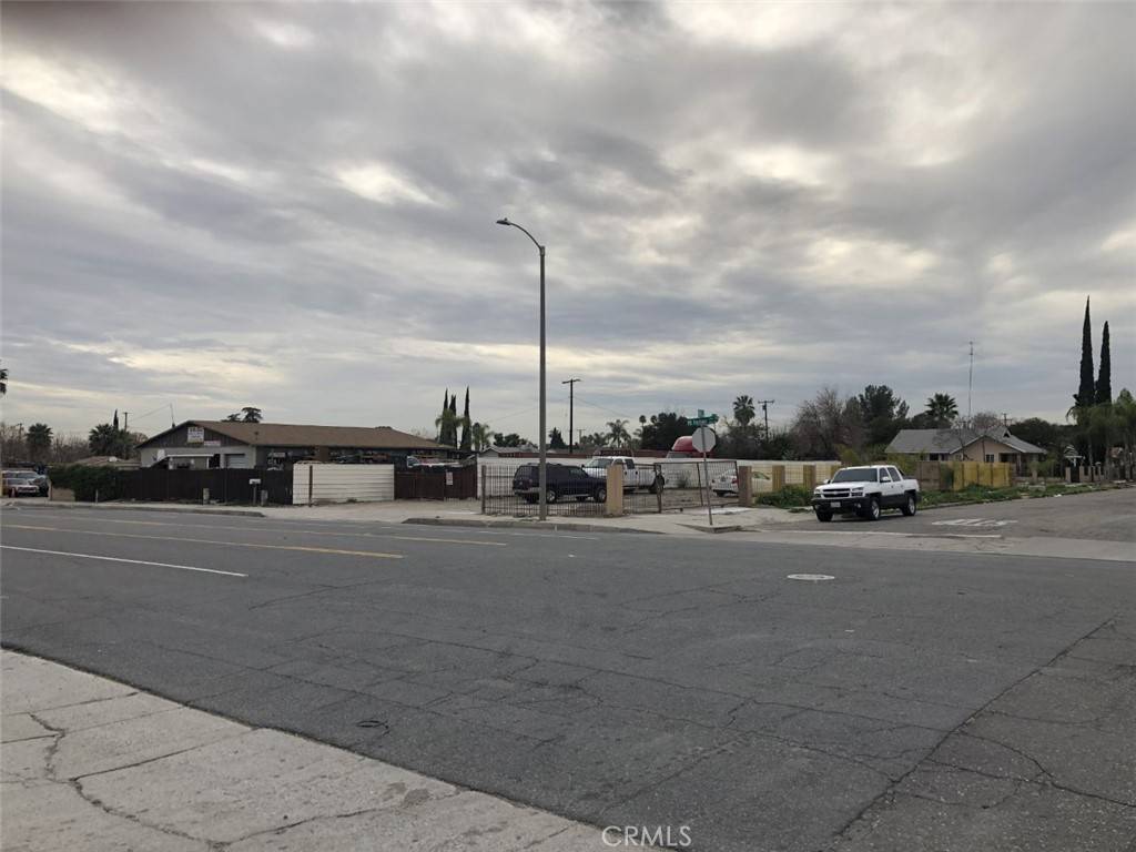 San Bernardino, CA 92411,1098 N Mount Vernon AVE