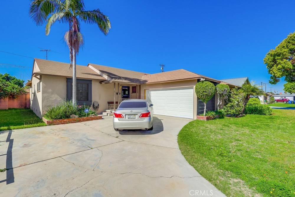 Downey, CA 90242,7826 Comolette ST