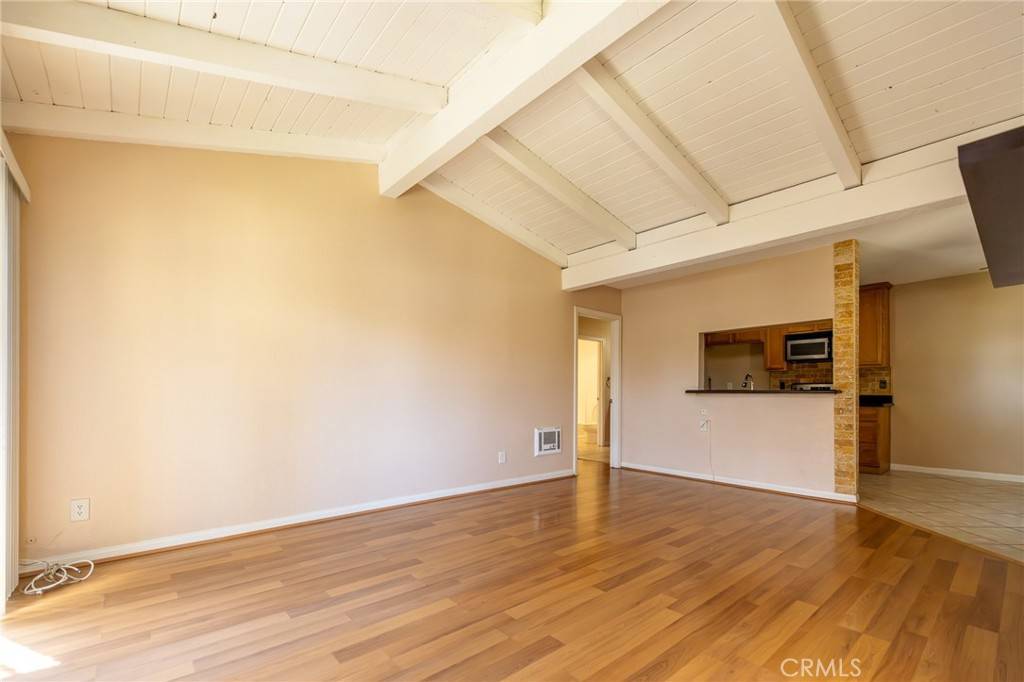 Santa Ana, CA 92701,1345 Cabrillo Park DR #14