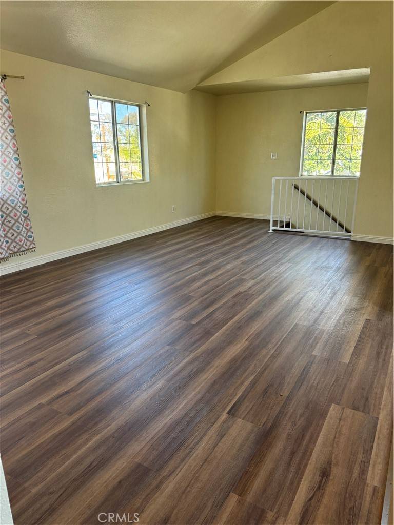 Los Angeles, CA 90061,11803 11805 S Main ST #2