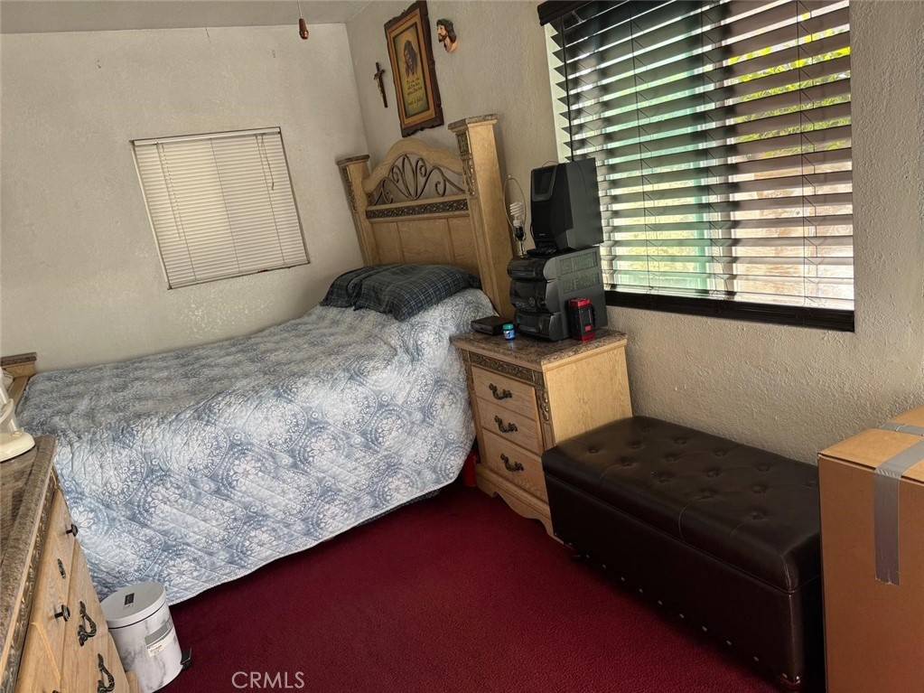 8318 Howe Paramount, CA 90723