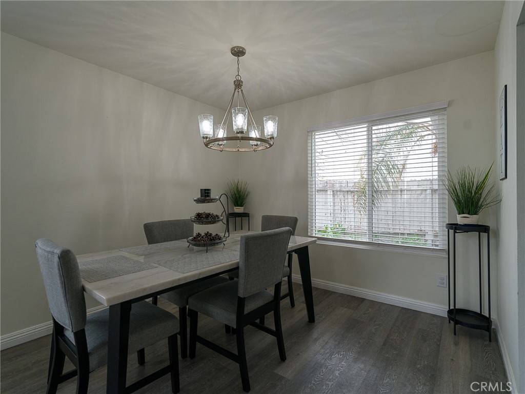 Colton, CA 92324,1094 Award DR