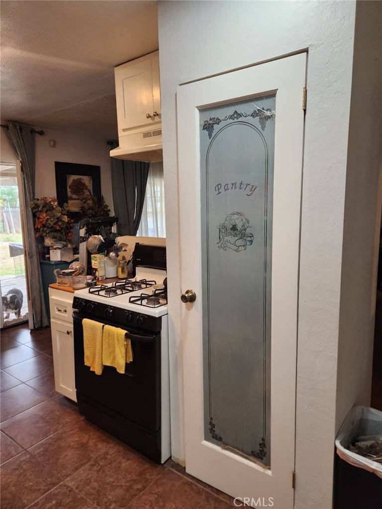 Bakersfield, CA 93304,2709 Laurel DR
