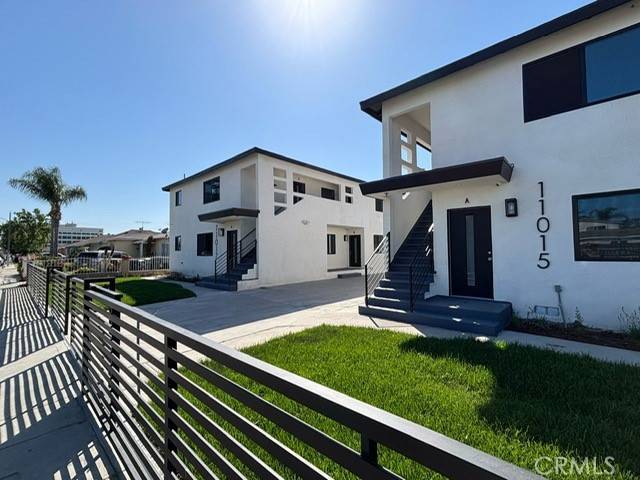 Lynwood, CA 90262,11017 Carson DR