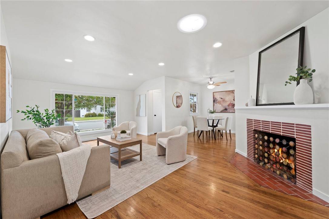 Monrovia, CA 90201,1705 Pilgram Way