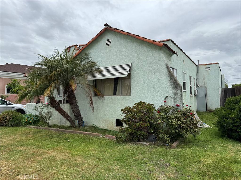 South Gate, CA 90280,10315 San Vincente AVE
