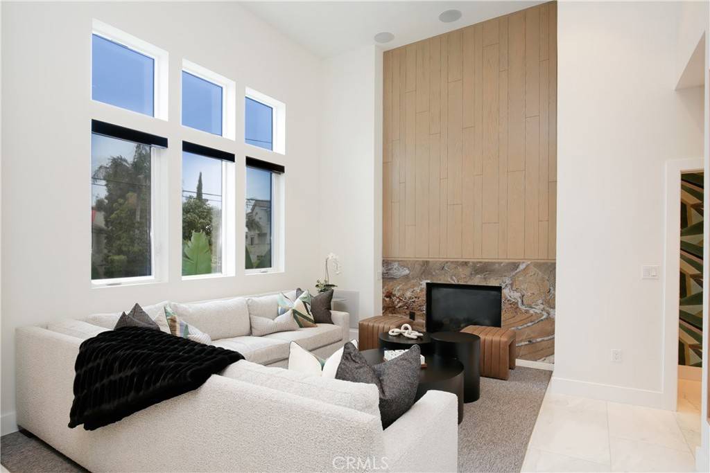 Bell Gardens, CA 90201,6430 Foster Bridge BLVD #A
