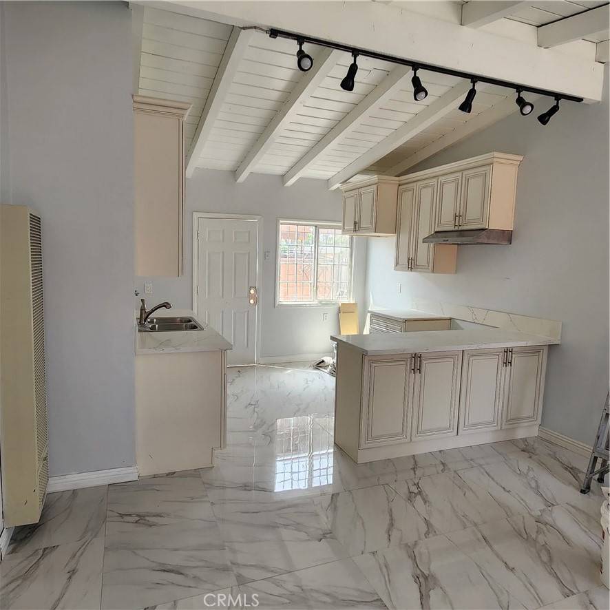 Bell Gardens, CA 90201,5942 Quinn ST
