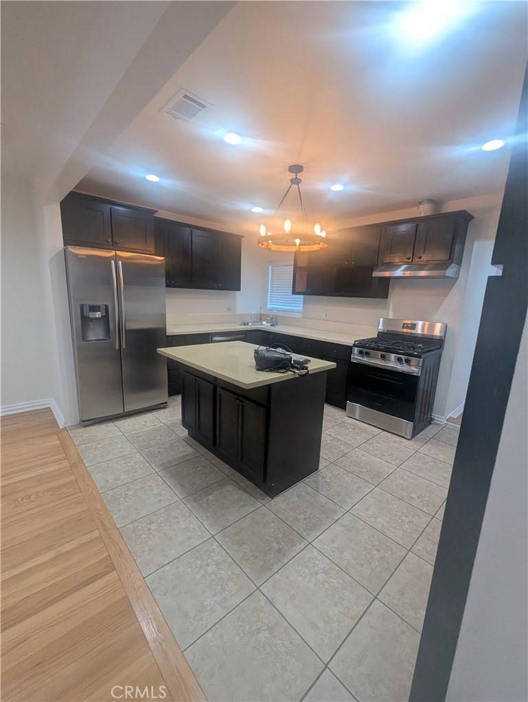 Compton, CA 90220,2734 W Caldwell ST