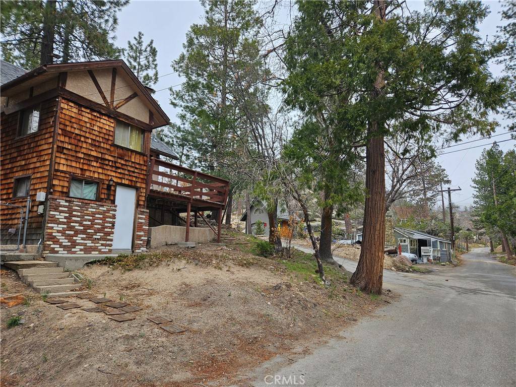 Running Springs, CA 92382,32868 Deer LN