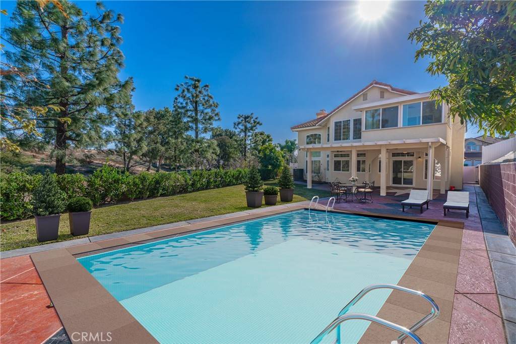 Corona, CA 92879,429 Somerset Cir.