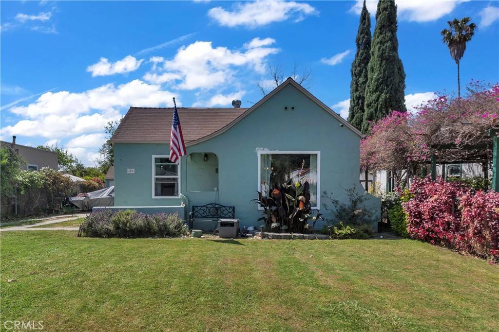 Pomona, CA 91768,484 W Chester place