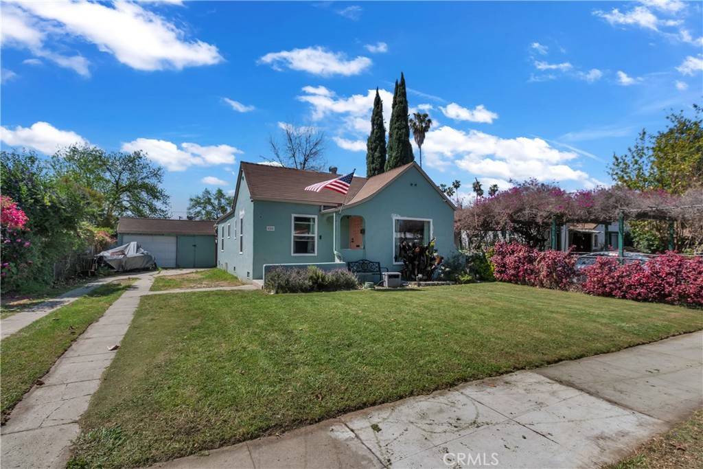 Pomona, CA 91768,484 W Chester place