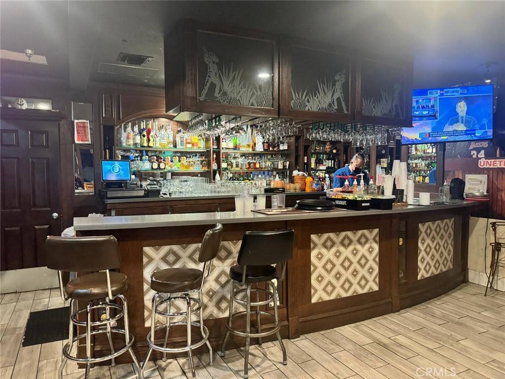Huntington Park, CA 90255,7111 Pacific BLVD