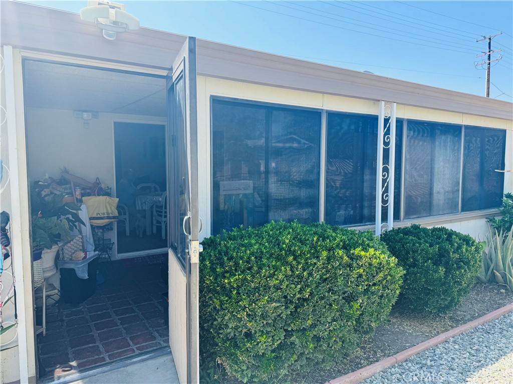 Hemet, CA 92543,840 S Gilbert St