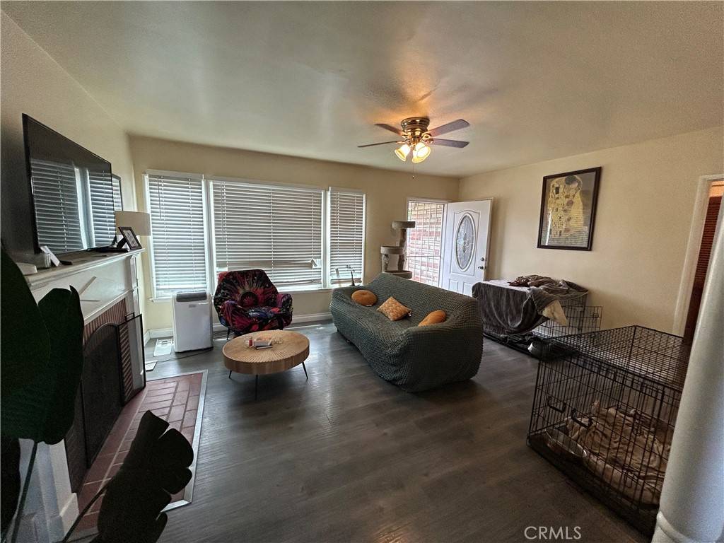 Long Beach, CA 90805,325 E 59TH